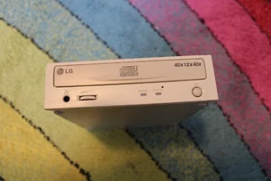 LG CD GCE-8400B BEIGE presa pata - Zdjęcie 1 z 3