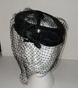 Black Velvet Bow Mesh Veil Open Top Ring Hat. Vintage 50s - Picture 1 of 5