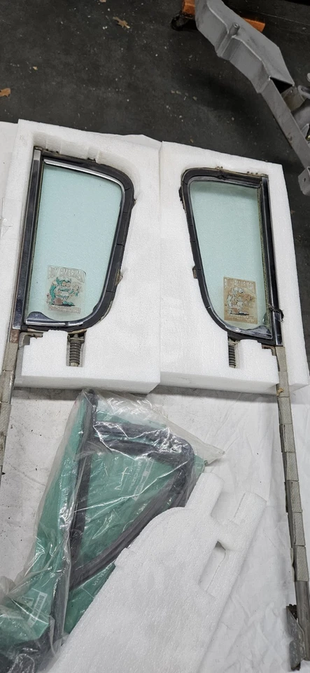 Conjunto de ventana de ventilación para camioneta Chevy GMC 1955-1959 R&L 1956 1957 1958 Foto 1 de 4