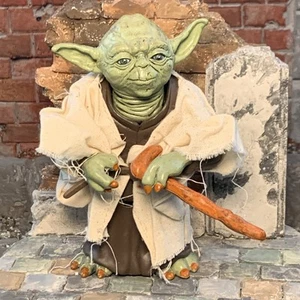 Figura de acción Star Wars YODA Dagobah 12 cm (4,7" altura real) 1/6 usada y limpia - Imagen 1 de 6