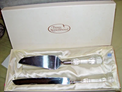 Cuchillo para pasteles de boda de acero inoxidable Things Remembered y utensilio para servir Foto 1 de 4