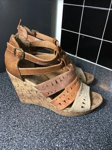 Maurices Damenschuhe Keilriemen-Sandale braun Leder Kork Größe 9-4 Zoll Absatz - Bild 1 von 5