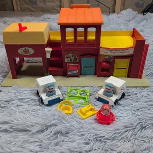 Vintage Fisher Price Little People Play Family Fire House Post Office Theater - Picture 1 of 12