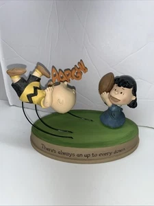 Hallmark Peanuts statuina Charlie Brown Lucy c’è sempre un up to ogni down - Foto 1 di 22