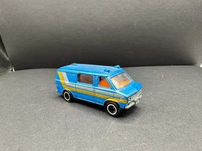 Tomica No. 1977 F22 Chevy Band Van Hecho en Japón 1/76 Azul Blanco y Amarillo Rayas Foto 1 de 4