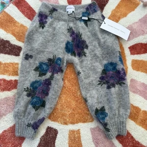 $ 65 Neu mit Etikett etwas marineblaue graue Jogginghose Wolle Alpaka für Kinder mit blauem Blumenmuster - Bild 1 von 4