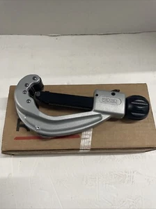 Cortador de tubos de acción rápida RIDGID 31642 modelo 152, cortador de tubos de 1/4" - 2-5/8" - Imagen 1 de 8