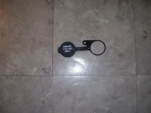 NOS Engine Coolant Reservoir Cap 12337834 For Various 85-99 GM Cars - Picture 1 of 2