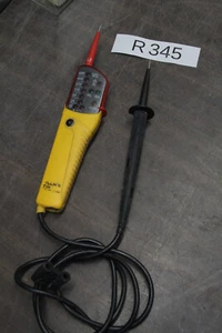 FLUKE T100 AC / DC VOLTAGE TESTER 12 to 690V # R345 - Imagen 1 de 2