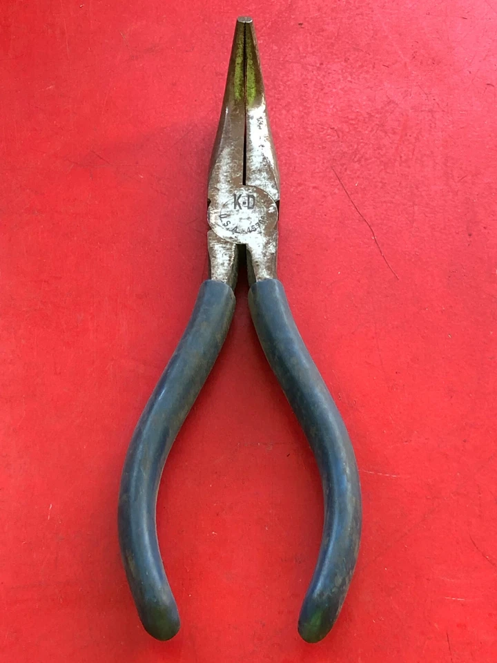 NUEVO, OXIDADO KD TOOLS 45706 6" AGUJA CURVA NARIZ ALICATES HECHOS EN EE. UU. Foto 1 de 4