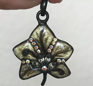 NEW AGATHA Paris Unique Beautiful Women's Green Enamel Leaf Pendant Charm Black - Picture 1 of 6