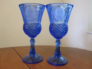 2 COPAS/CANDELABROS VINTAGE FOSTORIA AVON VIDRIO AZUL GEORGE WASHINGTON - Imagen 1 de 8