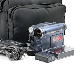Sony Handycam CCD-TRV328 Video Hi8 Camcorder 990x Zoom Nightshot Video Transfer - Picture 1 of 18