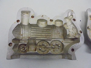 Alte Backform Schokoladenform Hase/ Osterhase Mit Eisenbahn Lokomotive - Bild 1 von 14