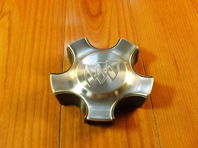 TAPA CENTRAL BUICK RENDEZVOUS GM 9593778  Foto 1 de 2