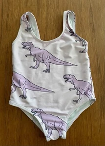 Batoko - Baby Schwimm Einteiler Dinosaurier Lavendel Print 6-12 Monate - Bild 1 von 3