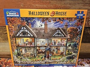 White Mountain Puzzle #1290 HALLOWEEN HOUSE- 1000 pcs - 2022 - COMPLETE! - Picture 1 of 12