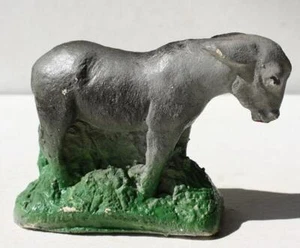 Estatuilla Burro Burro Burro Burro de cerámica gris burro de pie sobre hierba de colección -- - Imagen 1 de 1