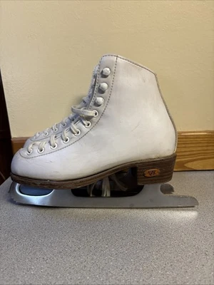 American Athletic Shoe Co. Patines de hielo forrados tricot para niña talla 2 blancos 225 Foto 1 de 4