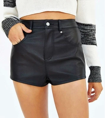 Urban Outfitters BDG Black Leather High Waist Shorts Size 24 XS 0 Foto 1 de 3