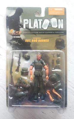 Pelotón Ultimate Soldier XD 1:18 Tom Berenger como SGT. Figura Ejército Bob Barnes NUEVA Foto 1 de 3