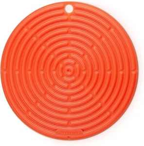 Le Creuset Silicone Pot Holder 20cm Trivet Mat Orange Mitt Heat Resistant JP New - Picture 1 of 3