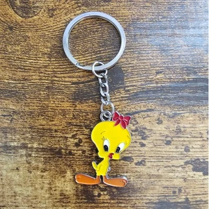 Vintage 1990s Tweety Bird Enamel Keychain Looney Tunes - Picture 1 of 2