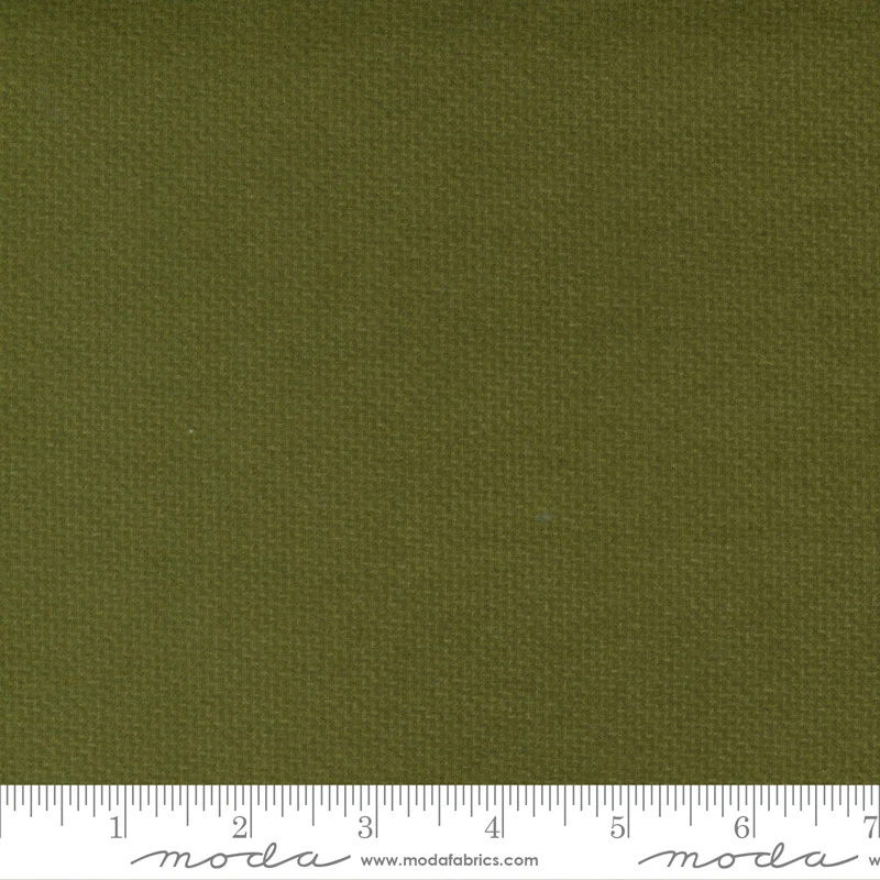 Moda Flannel Yuletide Gatherings Holly Green Primitive Gatherings 100% Cotton BY - Image 1 of 1