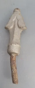 Vintage Cast Iron Architectural Fence Top Finial Spear Spade Style 4.5 × 2"  - Picture 1 of 5
