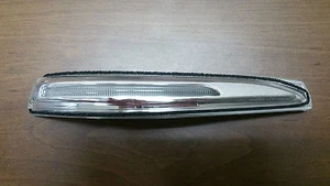 Side Mirror LED Reflector Genuine OEM RH-1ea For 2013 2014 Hyundai Santa Fe - Picture 1 of 12