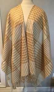 Senf Gold Gelb Hahnentritt Karo/Karo Ruana Cape Fransen Saum Einheitsgröße Neu ohne Etikett - Bild 1 von 5