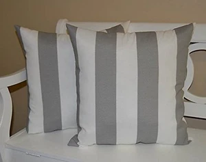 Juego de 2 - Almohadas de interior/exterior - Gris/gris blanco a rayas - 20" x 20" - Imagen 1 de 1