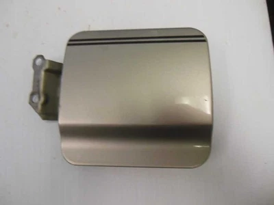 Puerta de llenado de combustible tapa de aleta de gas 2003 Mitsubishi Montero Sport Foto 1 de 4