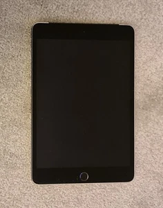 ipad mini 4th generation WIFI and 4G, 128gb space grey + keyboard - Picture 1 of 10
