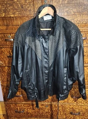  CHAQUETA DE CUERO NEGRA RETRO CIRCA AÑOS 80 TALLA MEDIANA HECHA EN EE. UU. COMO NUEVA Foto 1 de 4