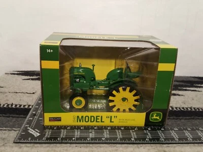 John Deere L w/Mud LUG Wheels 1/16 Die-cast Farm Tractor Replica - Image 1 of 4