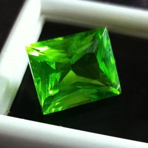 Loose Gemstone CERTIFIED Genuine 10.50 Ct Baguette Cut Natural Green Peridot - Picture 1 of 3