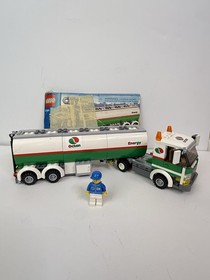 Lego City set 3180 Tank Truck Mostly Complete w Instructions and Minifigure