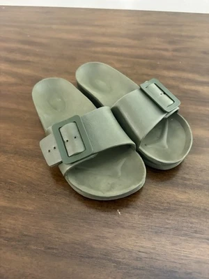 Sandalias deportivas de playa para mujer talla 8 verdes usadas en excelente estado Foto 1 de 4