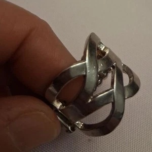Adjustable Silver Interlocking Ring - Picture 1 of 2