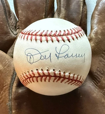 Béisbol oficial autografiado por Don Larsen (m. 2020) de la Liga Americana (OAL) Foto 1 de 2