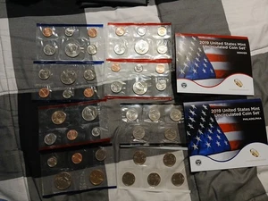 1995 U.S. Coin Mint Sets - 2000 P&D Quarter Set - 2000 P&D - 2019 P&D Set Lot 10 - Picture 1 of 7