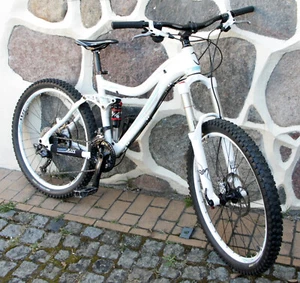 Norco Vixa MTB für Damen / Jugend-MTB, Fully Rock-Shox - Bild 1 von 15