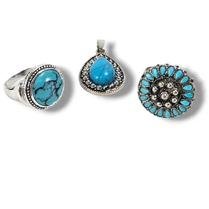 Vintage Faux Turquoise 2 Rings & A Pendant Jewelry China Set of (3) - Picture 1 of 9