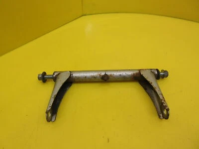 SOPORTE BRAZO PIVOTE PAR TRASERO SUSPENSIÓN DESLIZAMIENTO VECTOR YAMAHA APEX 8FU-47417-11-00 Foto 1 de 4