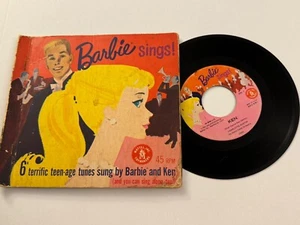 Vintage Barbie And Ken sings 3 Piece 45 RPM Record Set OC23 - Foto 1 di 7