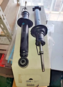 COPPIA AMMORTIZZATORI ANTERIORI NISSAN PRIMERA P10 P11 DAL 1990 AL 2002 - Foto 1 di 3