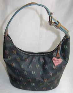 Piccola borsa a secchio Dooney & Bourke DB tela rivestita di nero borsa a tracolla hobo Y2K - Foto 1 di 10