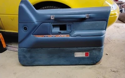 1990-1993 LLINCOLN TOWN CAR ПРАВАЯ ПАССАЖИРСКАЯ БОКОВАЯ ДВЕРНАЯ ПАНЕЛЬ СИНИЙ ЦВЕТ... - Изображение 1 из 4