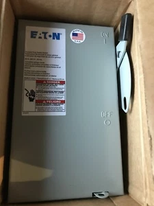 30 Amp 3 Phase Non-Fused Disconnect Switch - Eaton Cutler Hammer DG321UGB - NEW - Picture 1 of 7